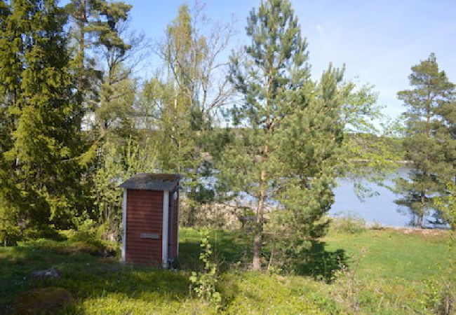 Ferienhaus in Vikbolandet - Angler-Ferienhaus 50 Meter vom Wasser 