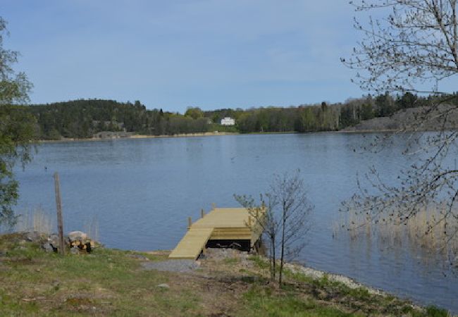 Ferienhaus in Vikbolandet - Angler-Ferienhaus 50 Meter vom Wasser 