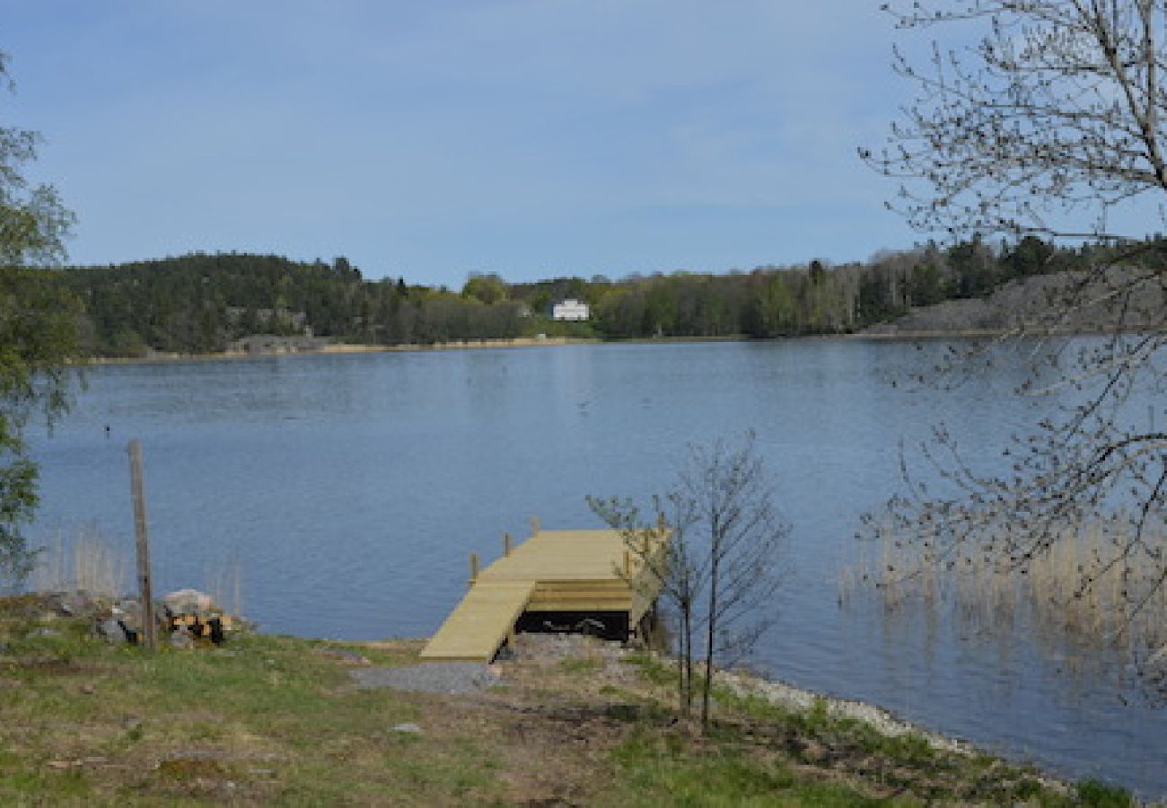Ferienhaus in Vikbolandet - Angler-Ferienhaus 50 Meter vom Wasser 