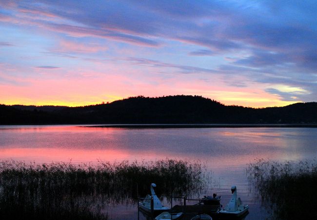 Ferienhaus in Ulricehamn - Seebungalow am Åsundensee zum Angeln, Baden oder einfach nur Relaxen