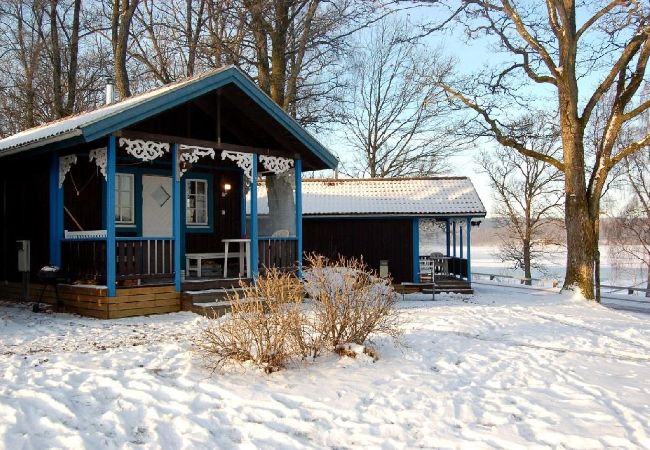 Ferienhaus in Ulricehamn - Seebungalow am Åsundensee zum Angeln, Baden oder einfach nur Relaxen Ferienhaus in Ulricehamn - Seebungalow am Åsundensee zum Angeln, Baden oder einfach nur Relaxen