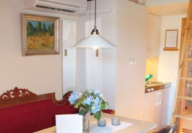 Ferienhaus in Ulricehamn - Seebungalow am Åsundensee zum Angeln, Baden oder einfach nur Relaxen Ferienhaus in Ulricehamn - Seebungalow am Åsundensee zum Angeln, Baden oder einfach nur Relaxen