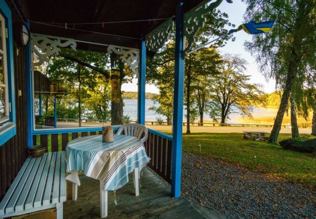 Ferienhaus in Ulricehamn - Seebungalow am Åsundensee zum Angeln, Baden oder einfach nur Relaxen