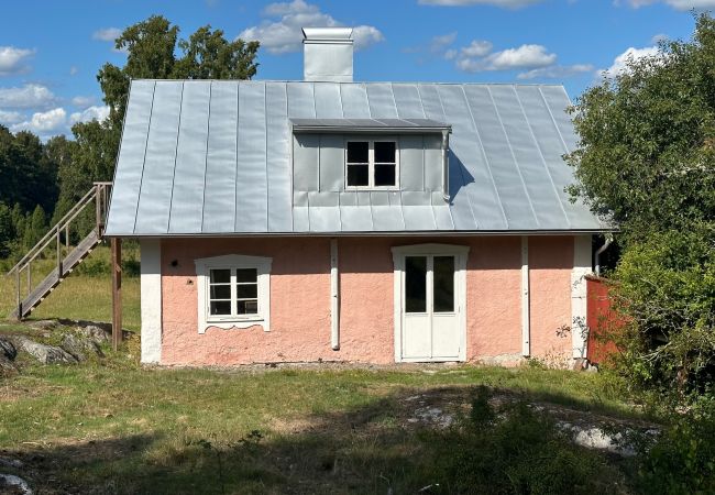 Ferienhaus in Sorunda - Einzigartige, einfache Unterkunft im Stockholmer Schären auf einer Halbinsel bei Sorunda.