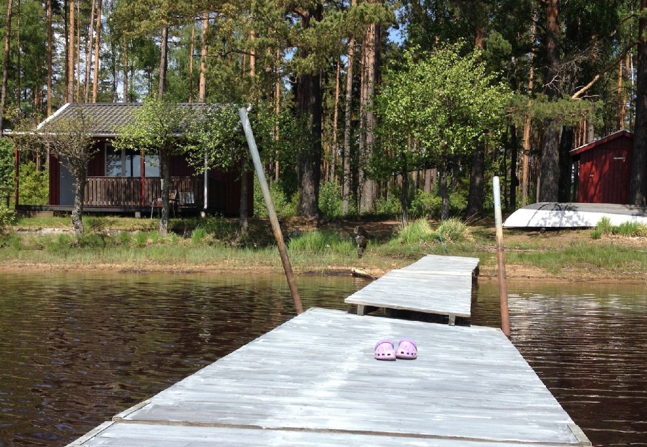 Ferienhaus in Linneryd - Talluddens sjöstuga