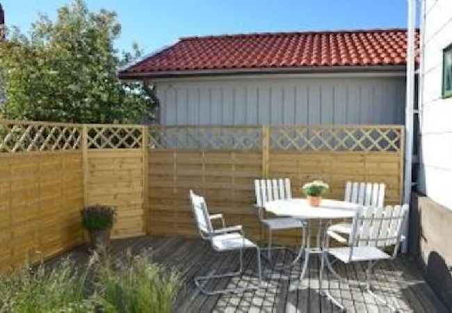 Ferienhaus in Lysekil - Ferienhaus mit Meerblick in Lysekils beliebtestem Viertel Gamlestan