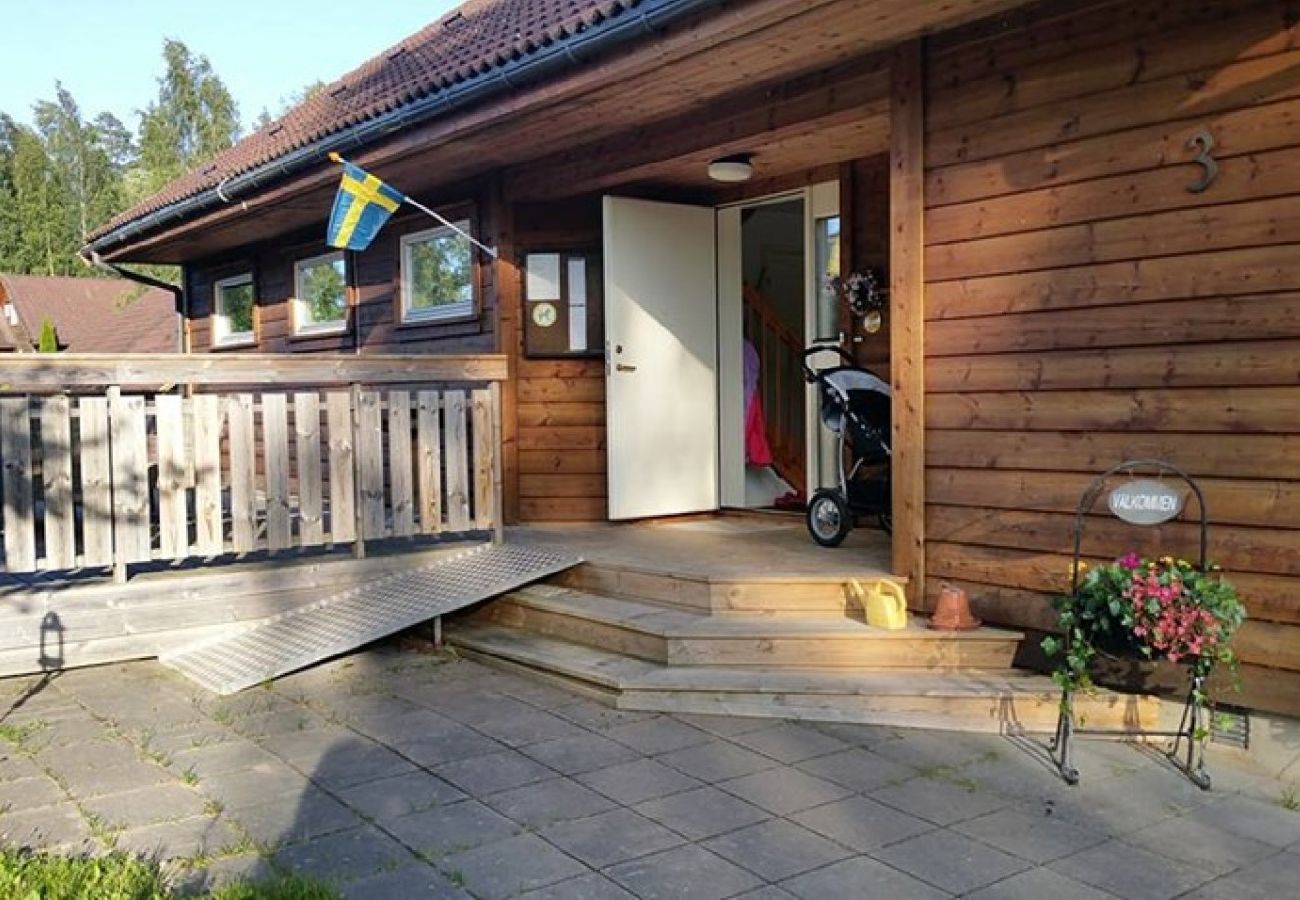 Ferienhaus in Motala - Grosses Ferienhaus am Vätternsee mit eigener Sauna 
