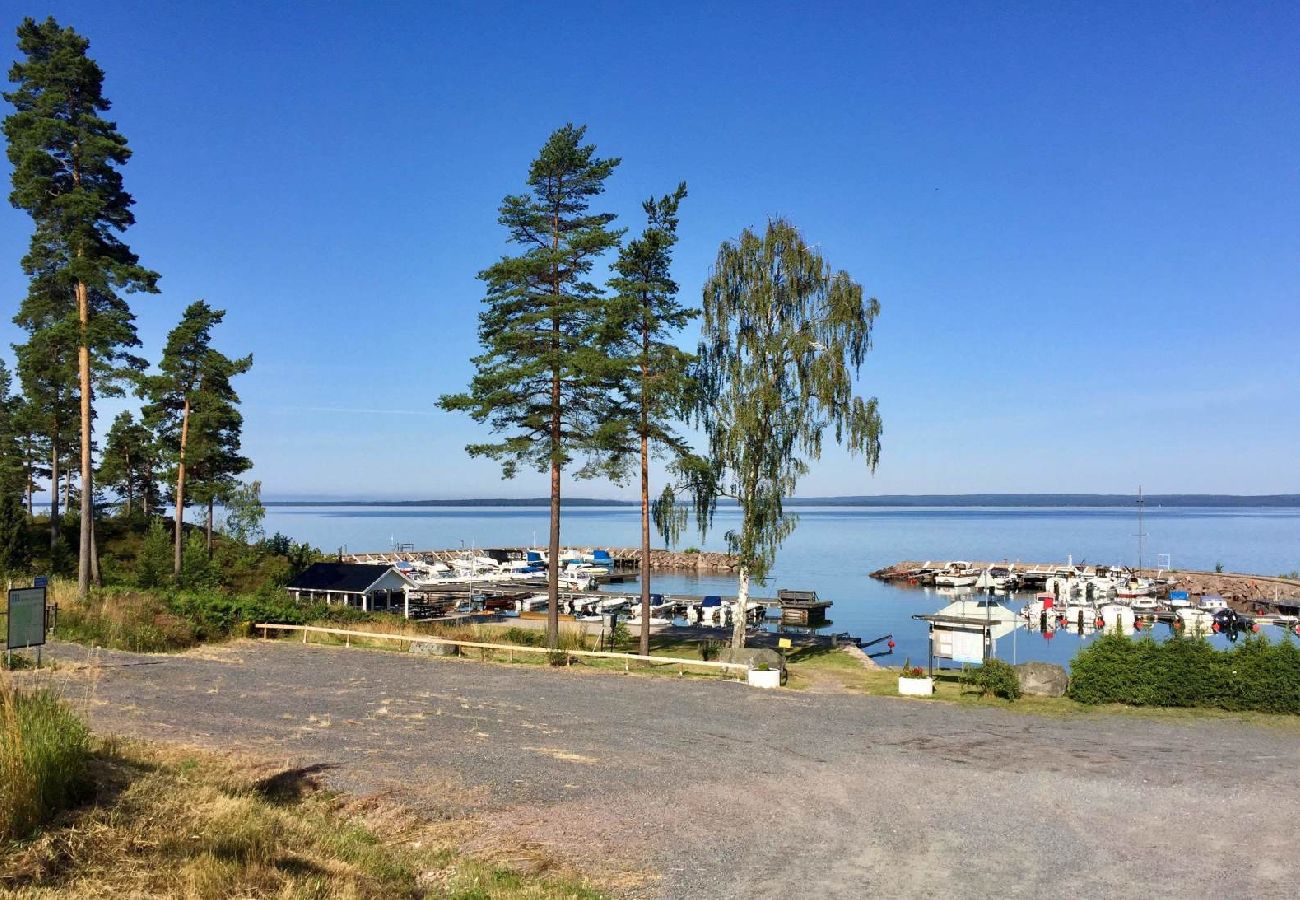 Ferienhaus in Motala - Grosses Ferienhaus am Vätternsee mit eigener Sauna 