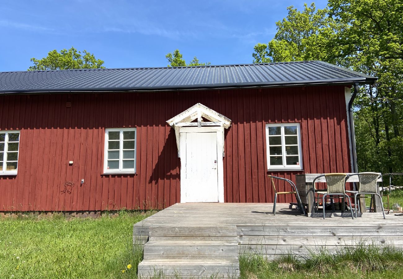 Ferienhaus in Annerstad - Ferienhaus auf einem Seegrundstück mit Bootsplatz am See