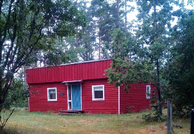 Ferienhaus in Berga - Einsames Häuschen mit eigener Badestelle