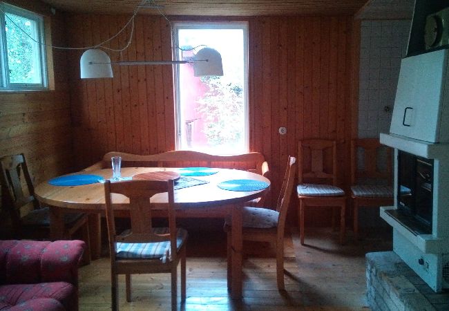 Ferienhaus in Berga - Einsames Häuschen mit eigener Badestelle