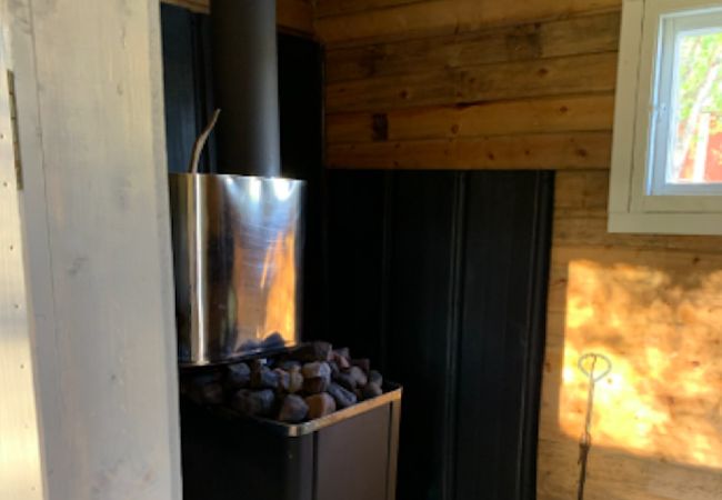 Ferienhaus in Nattavaaraby - In der Wildnis am See und wunderschöner Natur (ohne Strom, Wasser, Badezimmer) Ferienhaus in Nattavaaraby - In der Wildnis am See und wunderschöner Natur (ohne Strom, Wasser, Badezimmer)