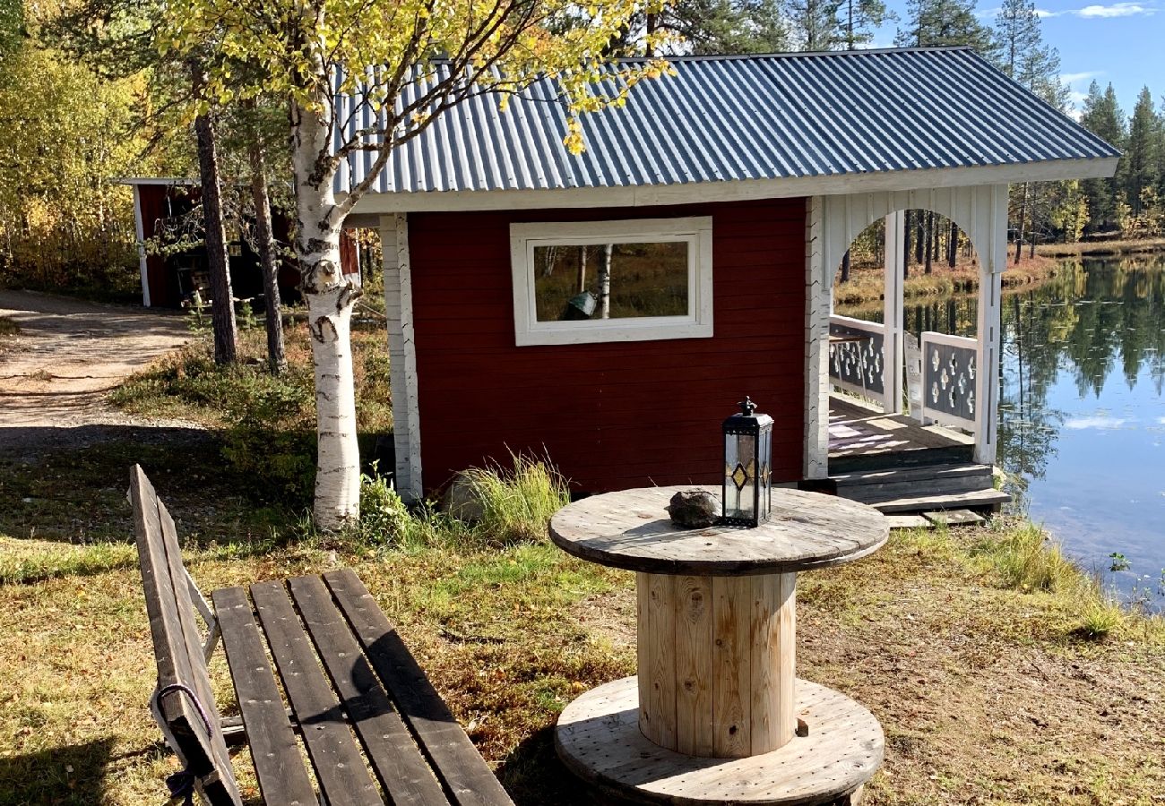 Ferienhaus in Nattavaaraby - In der Wildnis am See und wunderschöner Natur (ohne Strom, Wasser, Badezimmer)