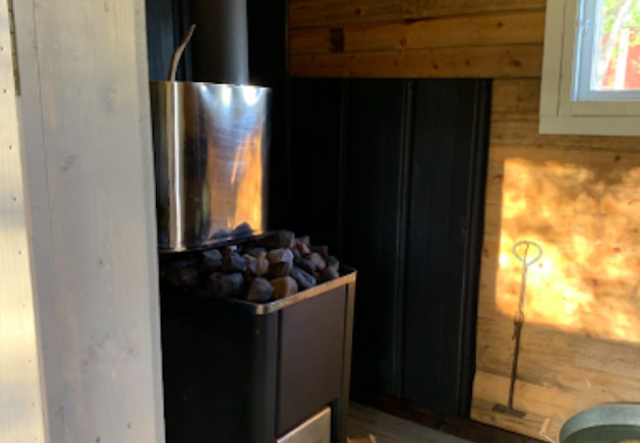 Ferienhaus in Nattavaaraby - In der Wildnis am See und wunderschöner Natur (ohne Strom, Wasser, Badezimmer)