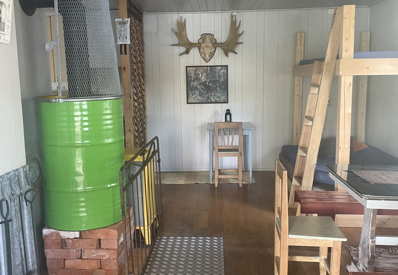 Ferienhaus in Nattavaaraby - In der Wildnis am See und wunderschöner Natur (ohne Strom, Wasser, Badezimmer)