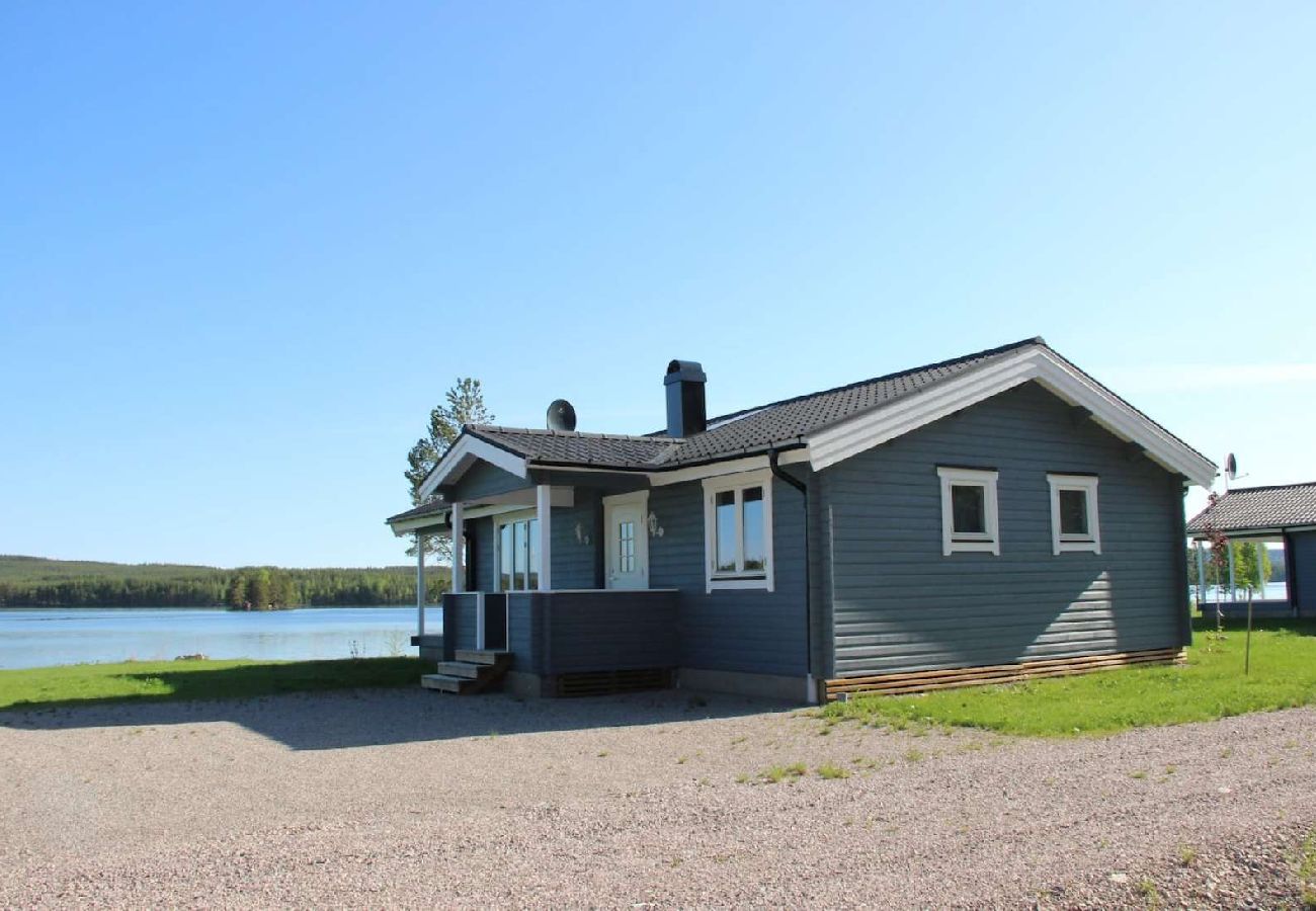 Ferienhaus in Svärdsjö - Modernes Ferienhaus direkt am wunderschönen Hinsensee