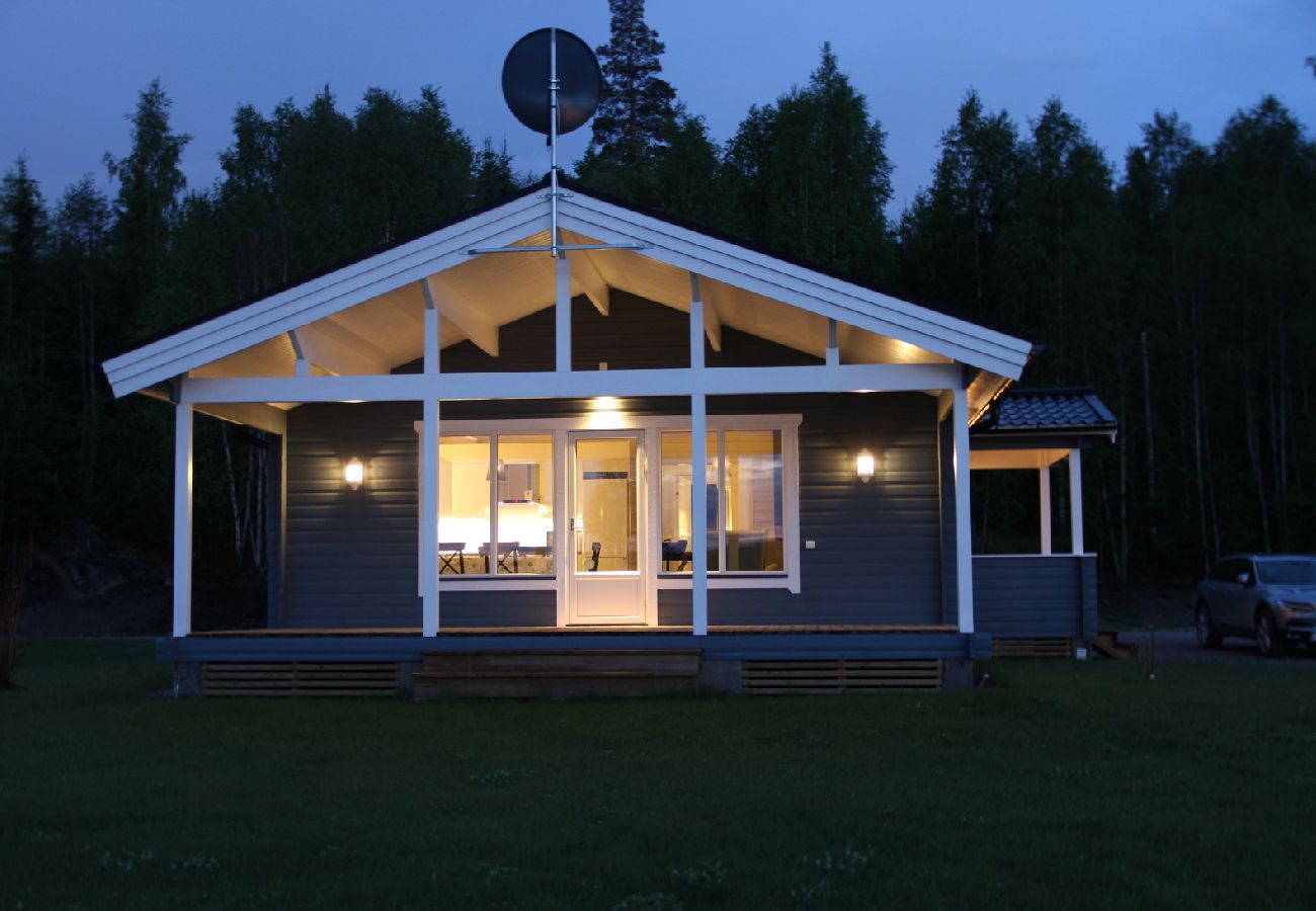 Ferienhaus in Svärdsjö - Modernes Ferienhaus direkt am wunderschönen Hinsensee
