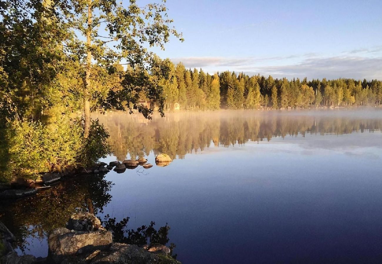 Ferienhaus in Svärdsjö - Modernes Ferienhaus direkt am wunderschönen Hinsensee