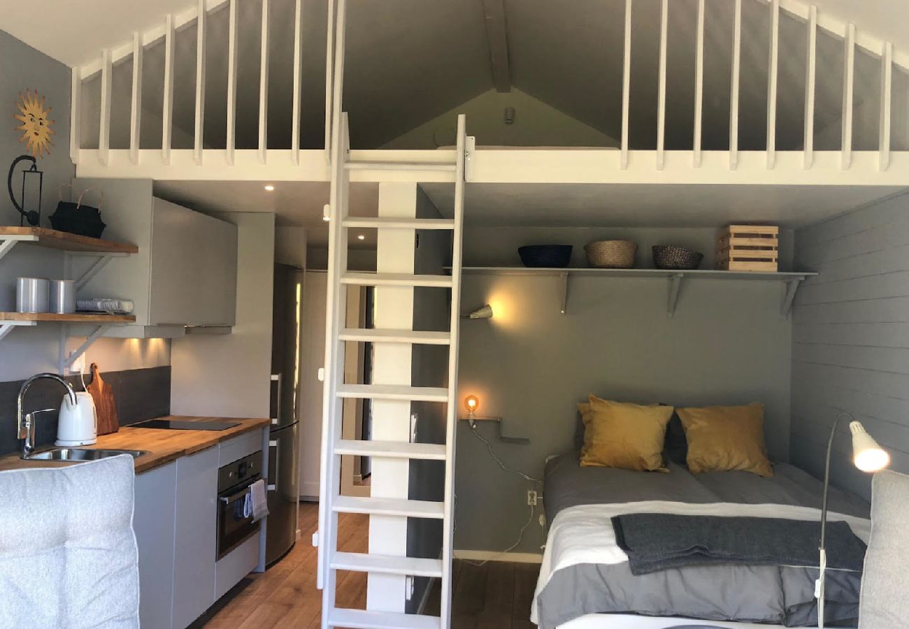 Ferienhaus in Stavsjö - Schöne Studio Ferienwohnung mit Seeblick in Sörmland