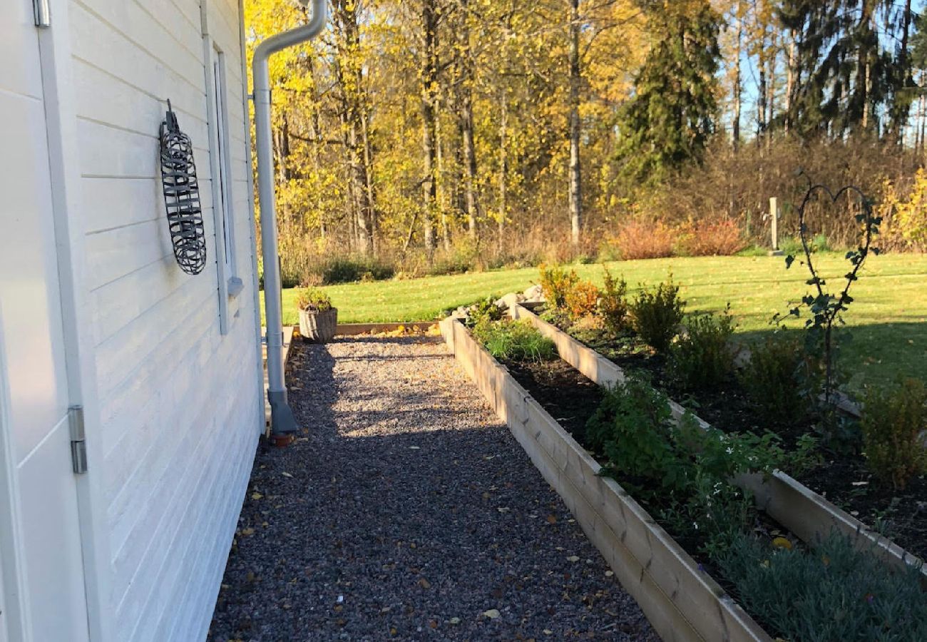 Ferienhaus in Stavsjö - Schöne Studio Ferienwohnung mit Seeblick in Sörmland