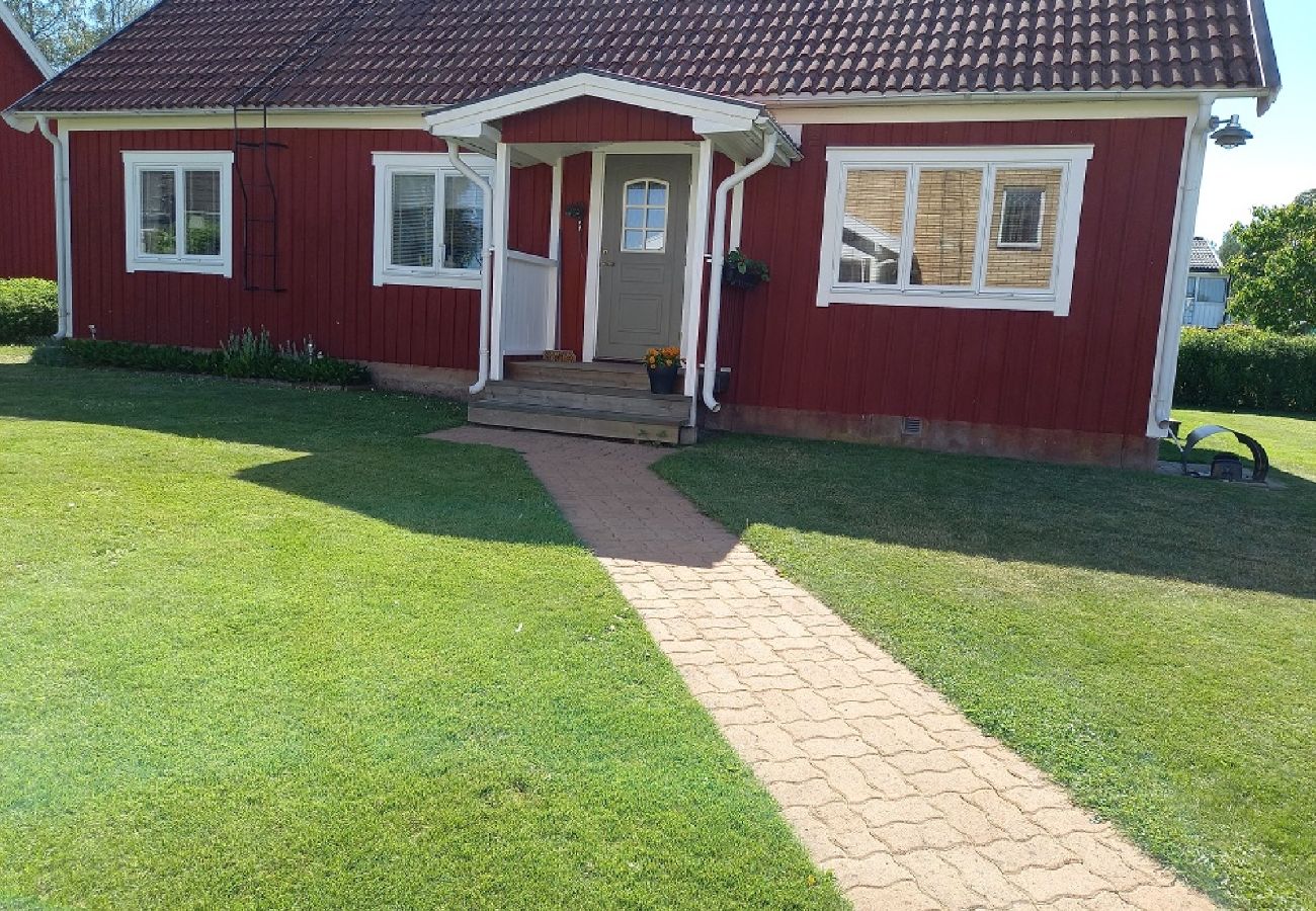 Ferienhaus in Anneberg - Rot-Weisses Ferienhaus im Småländischen Hochland