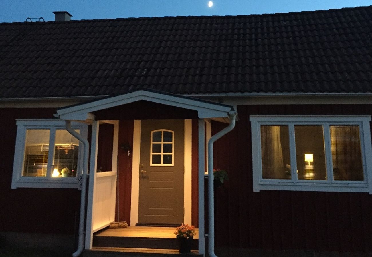 Ferienhaus in Anneberg - Rot-Weisses Ferienhaus im Småländischen Hochland