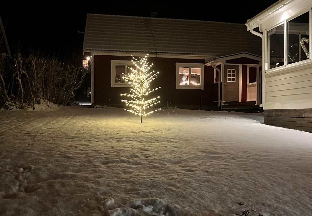 Ferienhaus in Anneberg - Rot-Weisses Ferienhaus im Småländischen Hochland