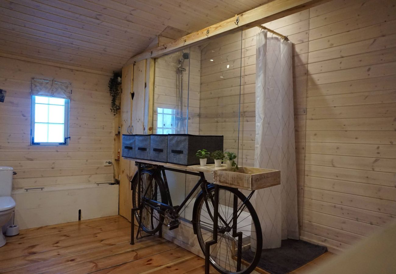 Ferienhaus in Kopparberg - Ferienhütte am Waldrand in Bergslagen
