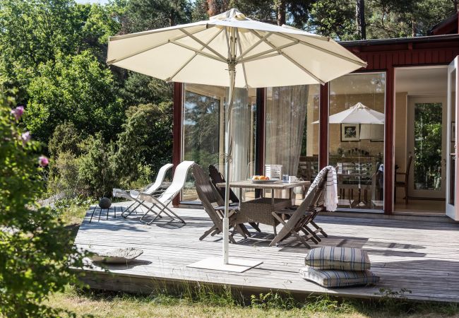 Ferienhaus in Värmdö - Komfort-Ferienhaus mit Meerblick bei Stockholm