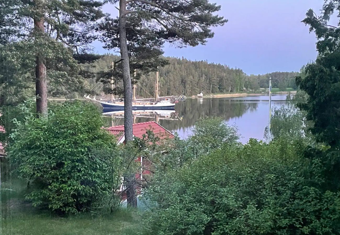 Ferienhaus in Värmdö - Komfort-Ferienhaus mit Meerblick bei Stockholm