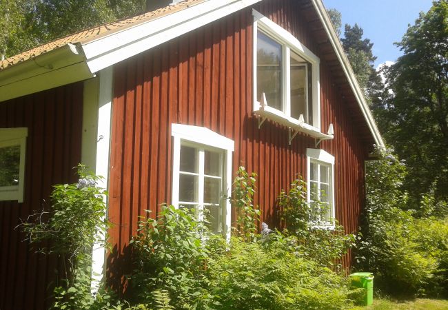 Ferienhaus in Molkom - Sandtorp - Mitten im Wald und unweit Värmlands Rivera und Ängsbacka