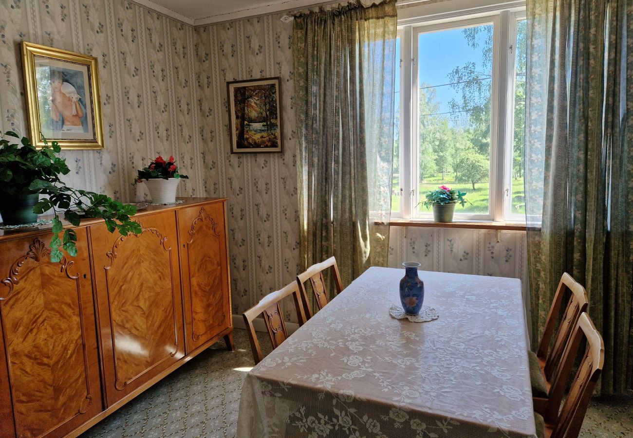 Landhaus in Gullabo - Urlaub zwischen Wald und Pferdekoppeln in Småland