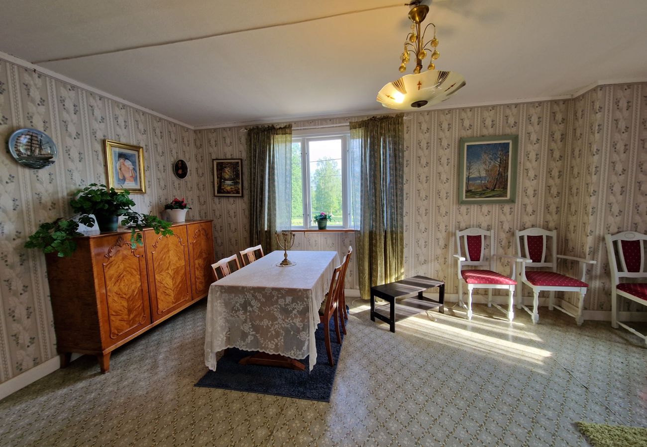 Landhaus in Gullabo - Urlaub zwischen Wald und Pferdekoppeln in Småland