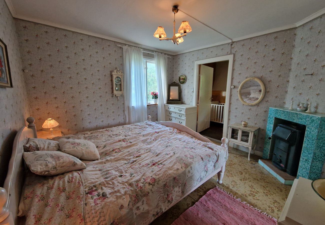 Landhaus in Gullabo - Urlaub zwischen Wald und Pferdekoppeln in Småland