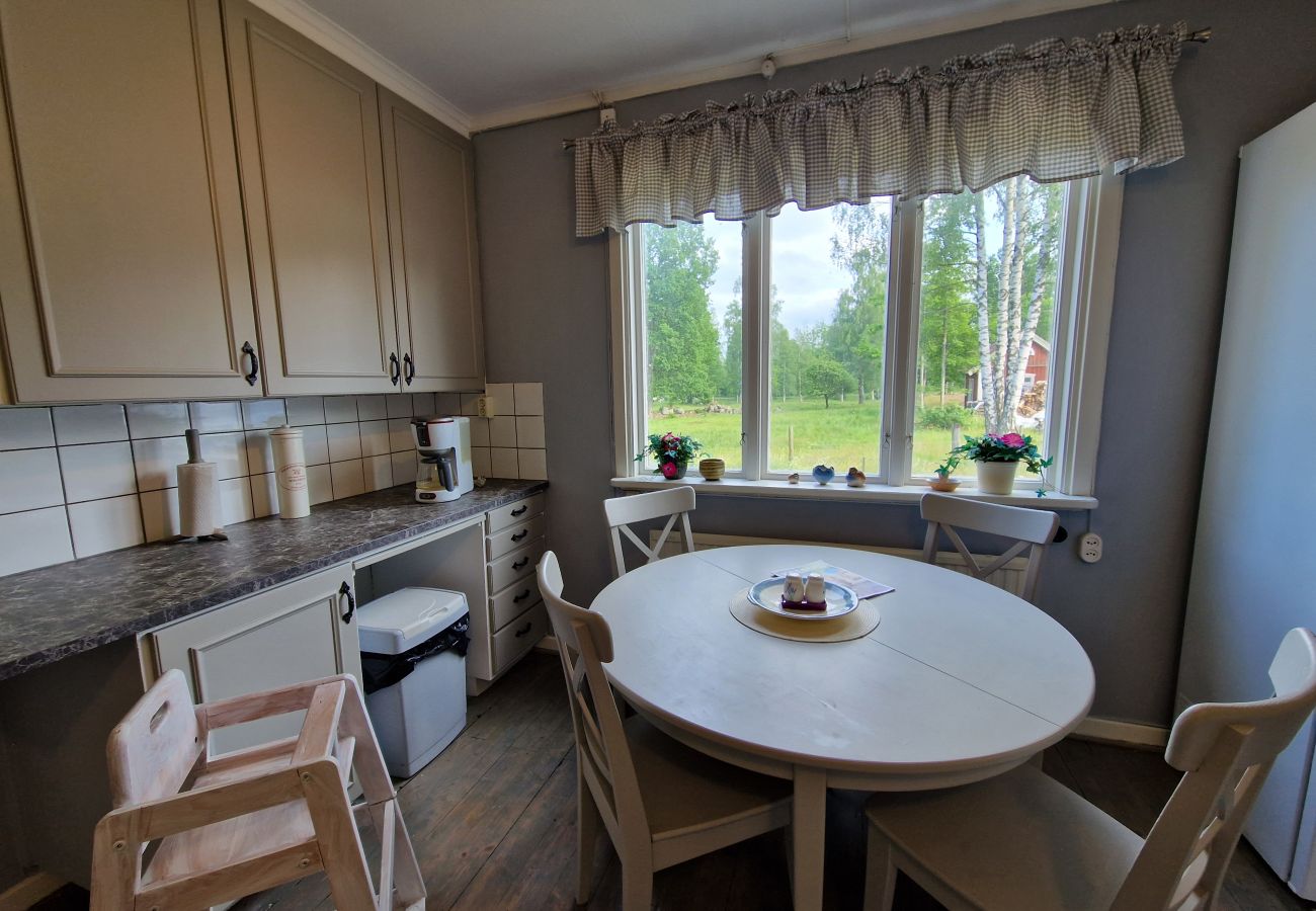 Landhaus in Gullabo - Urlaub zwischen Wald und Pferdekoppeln in Småland