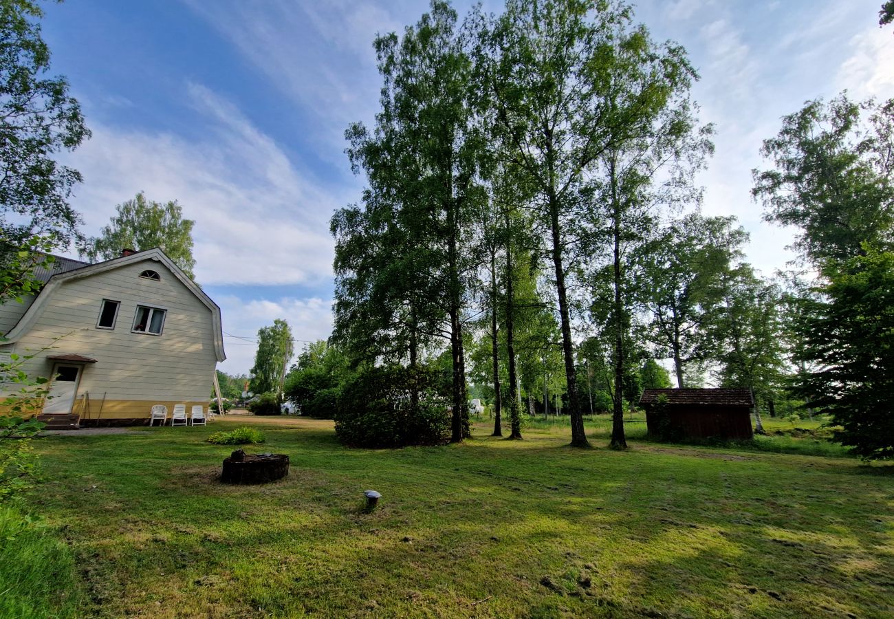 Landhaus in Gullabo - Urlaub zwischen Wald und Pferdekoppeln in Småland