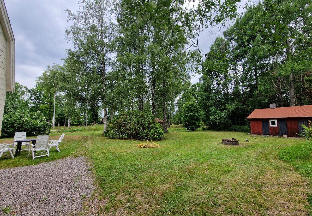 Ferienhaus in Gullabo - Urlaub zwischen Wald und Pferdekoppeln in Småland