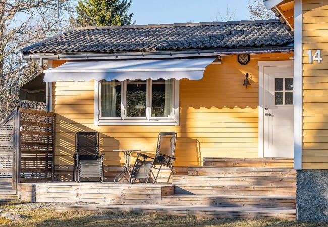 Ferienhaus in Vålarö - Fantastische Lage am Meer mitten im Schärengarten mit Pool unweit von Nyköping Ferienhaus in Vålarö - Fantastische Lage am Meer mitten im Schärengarten mit Pool unweit von Nyköping