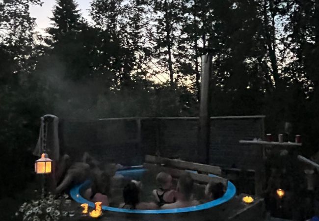 Ferienhaus in Vålarö - Fantastische Lage am Meer mitten im Schärengarten mit Pool unweit von Nyköping Ferienhaus in Vålarö - Fantastische Lage am Meer mitten im Schärengarten mit Pool unweit von Nyköping