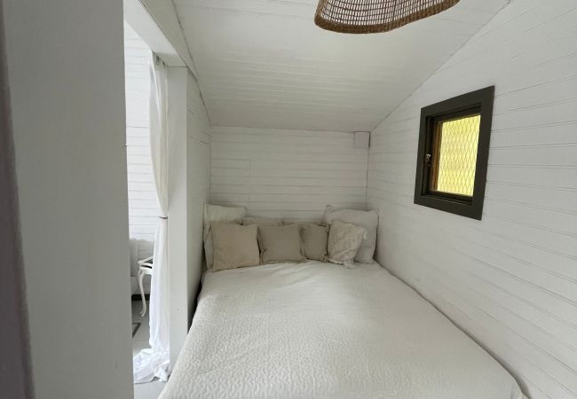 Ferienhaus in Vålarö - Fantastische Lage am Meer mitten im Schärengarten mit Pool unweit von Nyköping Ferienhaus in Vålarö - Fantastische Lage am Meer mitten im Schärengarten mit Pool unweit von Nyköping