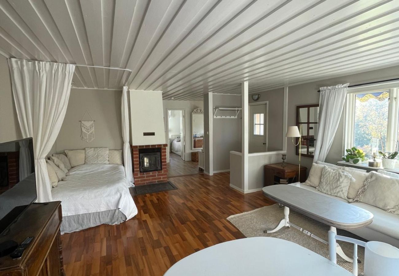 Ferienhaus in Vålarö - Fantastische Lage am Meer mit Pool und Inga Lindstr&amp;amp;amp;ouml;m um die Ecke
