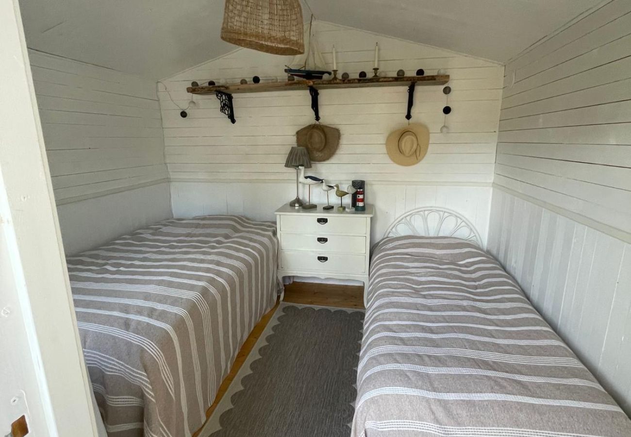 Ferienhaus in Vålarö - Fantastische Lage am Meer mit Pool und Inga Lindstr&amp;amp;amp;ouml;m um die Ecke