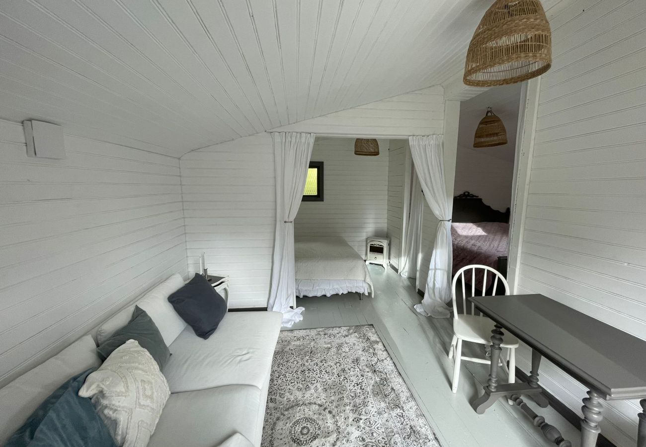 Ferienhaus in Vålarö - Fantastische Lage am Meer mit Pool und Inga Lindstr&amp;amp;amp;ouml;m um die Ecke
