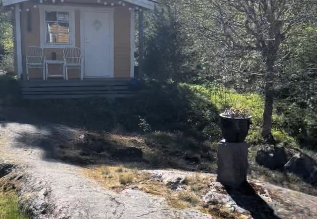 Ferienhaus in Vålarö - Fantastische Lage am Meer mit Pool und Inga Lindstr&amp;amp;amp;ouml;m um die Ecke