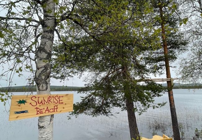 Ferienhaus in Gargnäs - Gemütliche Ferienhütte am See in Lappland