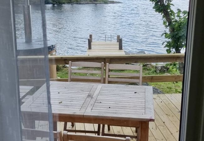 Ferienhaus in Vena - Traumurlaub am See in Småland mit Sauna, Badetonne und Boot Ferienhaus in Vena - Traumurlaub am See in Småland mit Sauna, Badetonne und Boot