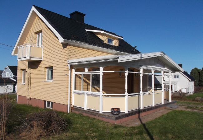Ferienhaus in Köpmanholmen - Ferienhaus mit Meerblick an der Hohen Küste