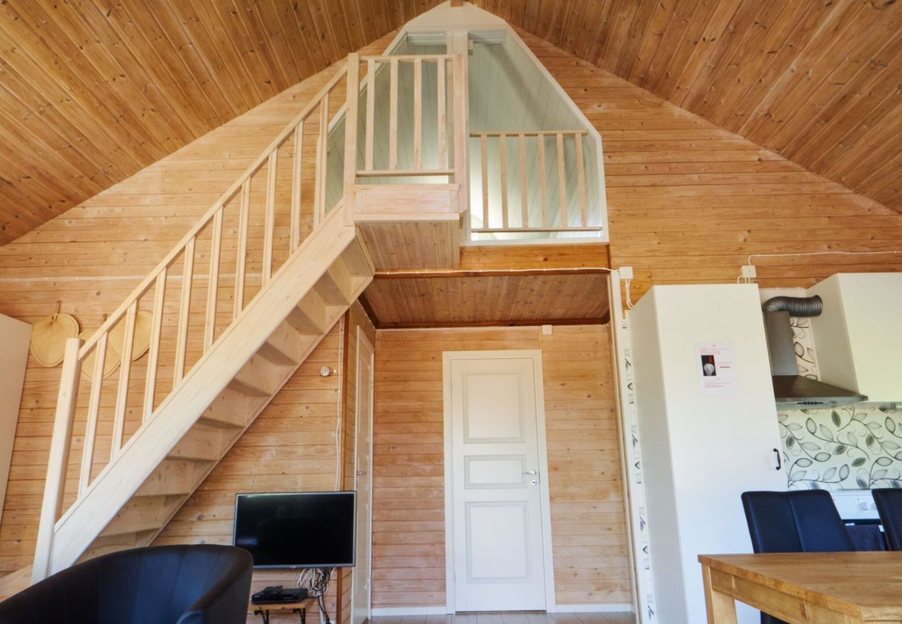 Ferienhaus in Väckelsång - Ferienhaus-Traum am See mit Pool, Internet, Sauna, Kamin und Boot mit Motor
