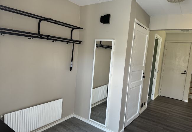 Ferienhaus in Älvsered - Zweistöckiges Ferienhaus mit großem Garten in der Nähe eines Sees und mehrerer schöner Naturschutzgebiete Ferienhaus in Älvsered - Zweistöckiges Ferienhaus mit großem Garten in der Nähe eines Sees und mehrerer schöner Naturschutzgebiete