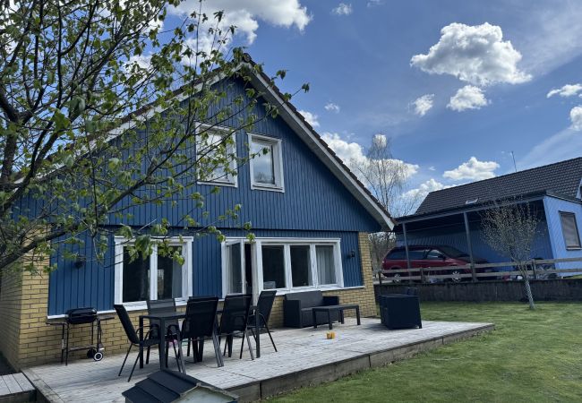 Ferienhaus in Älvsered - Zweistöckiges Ferienhaus mit großem Garten in der Nähe eines Sees und mehrerer schöner Naturschutzgebiete Ferienhaus in Älvsered - Zweistöckiges Ferienhaus mit großem Garten in der Nähe eines Sees und mehrerer schöner Naturschutzgebiete